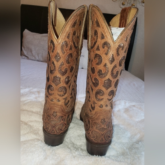 SHYANNE BEAUTIFUL BOOTS SIZE 8.5 - Picture 4 of 7